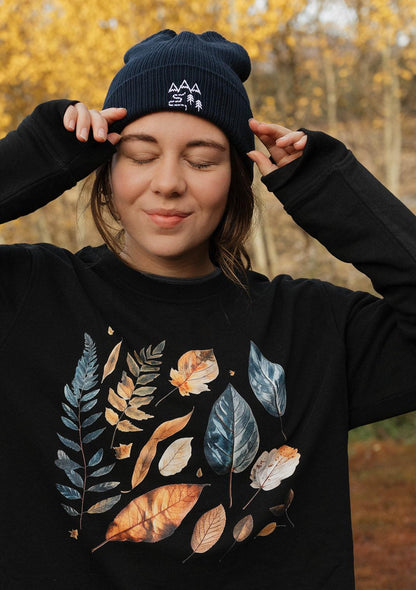 Pressed Fall leaves Unisex organic sweatshirt - Wander Trails