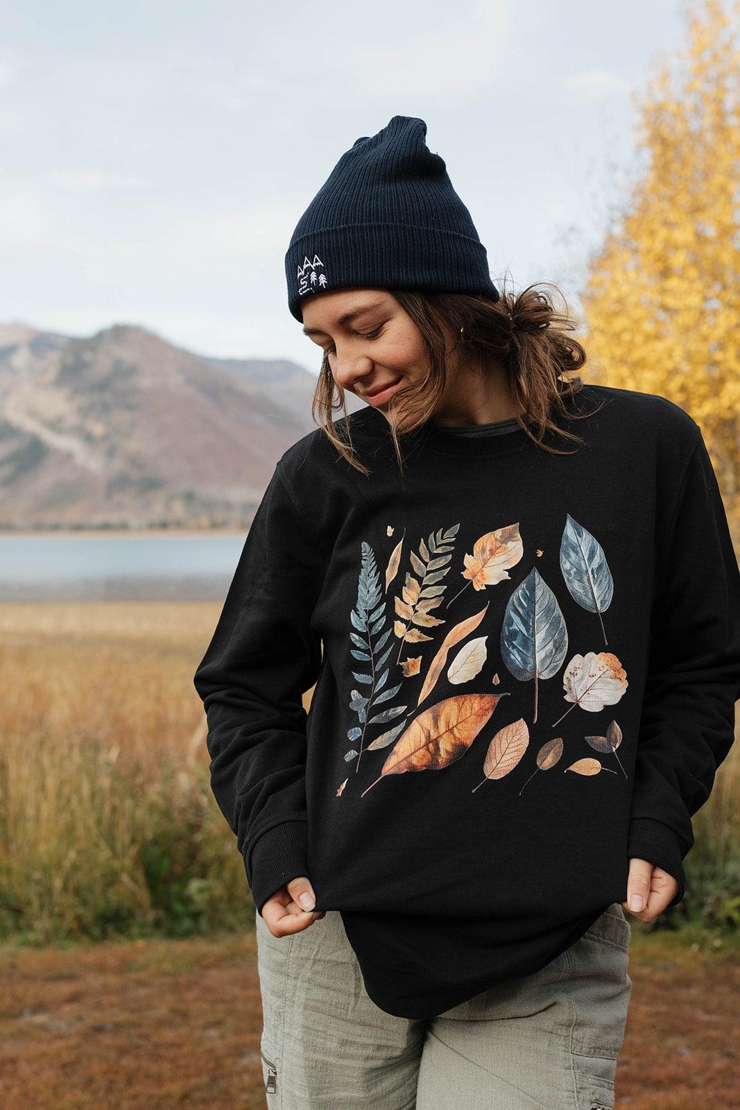 Pressed Fall leaves Unisex organic sweatshirt - Wander Trails